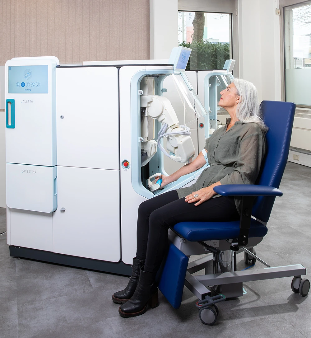 Medical Provider using a VITESTRO ALETTA